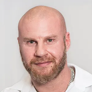 Philipp Voit - Facharzt für Orthopädie und Unfallchirurgie, Minimalinvasive operative Eingriffe (Emmert-Plastik, Ringbandspaltung, Karpaltunneloperation, Entfernung oberflächlicher Hauttumore)