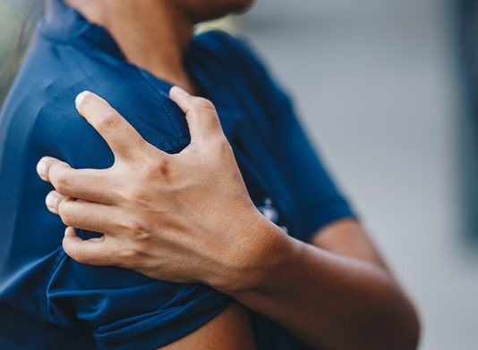 Therapie für Rotatorenmanschettenrisse mit Schulterarthroskopie - Orthopädie in Düsseldorf