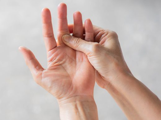 Symptome des schnellen Fingers - Behandlung - Orthopädie in Düsseldorf