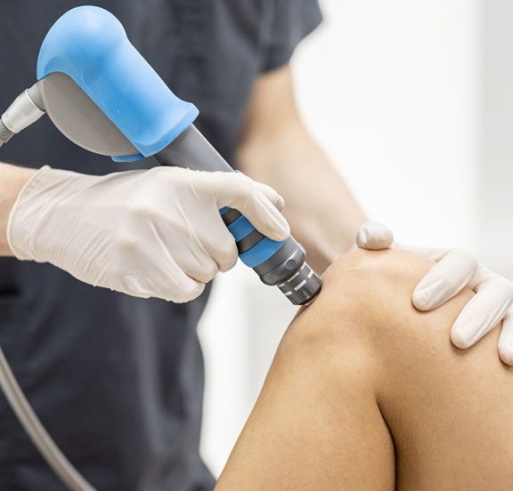 Stoßwellentherapie bei Kniescheibenbeschwerden - Orthopädie in Düsseldorf