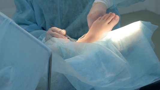 Chirurgische Expertise: Letztes Mittel zur Schmerzlinderung - Orthopädie in Düsseldorf